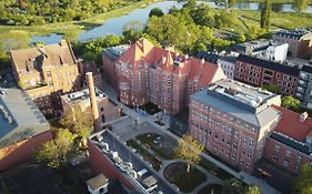 Arche Dwor Uphagena Gdansk